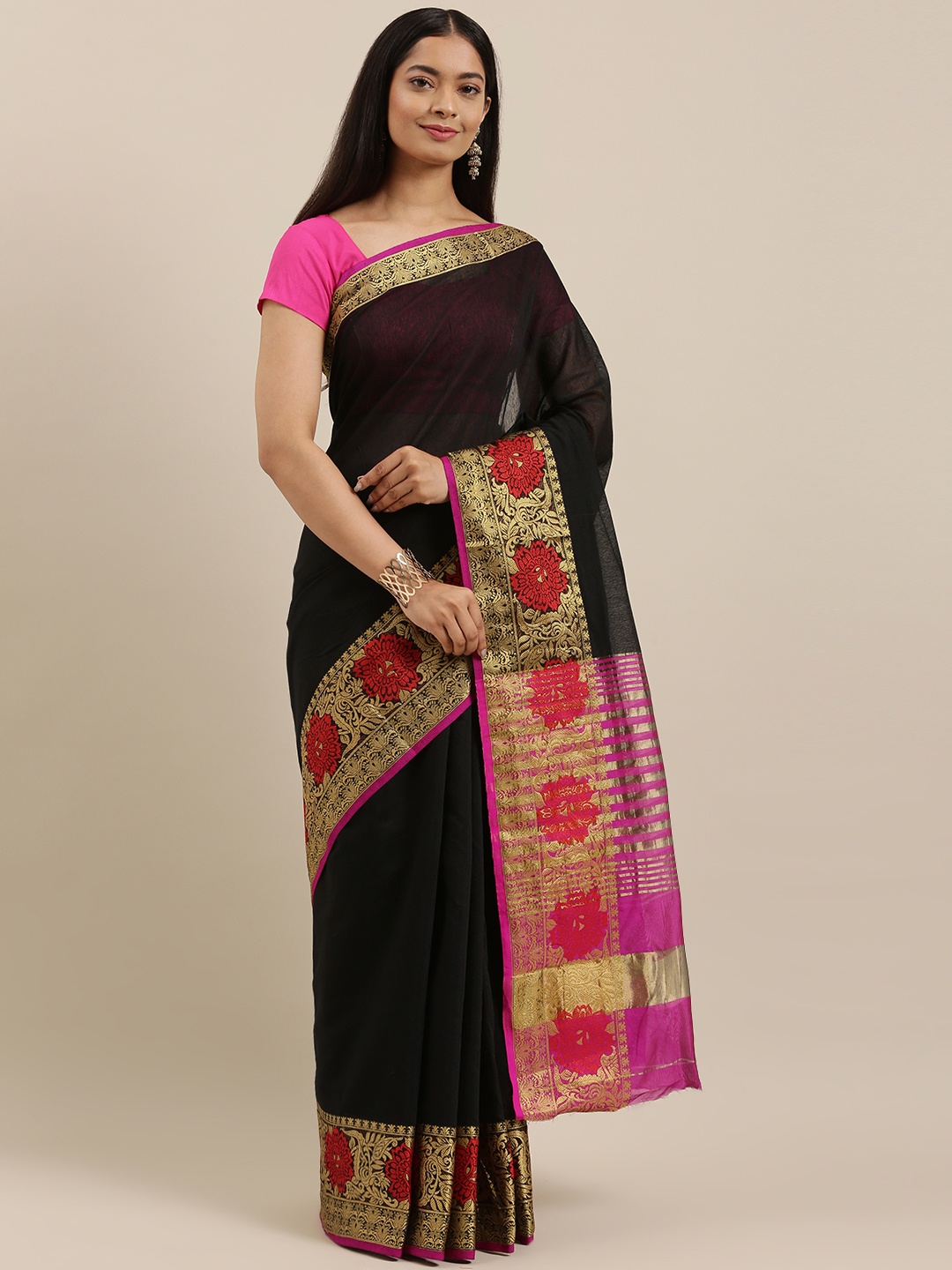 

SANGAM PRINTS Black Handloom Saree