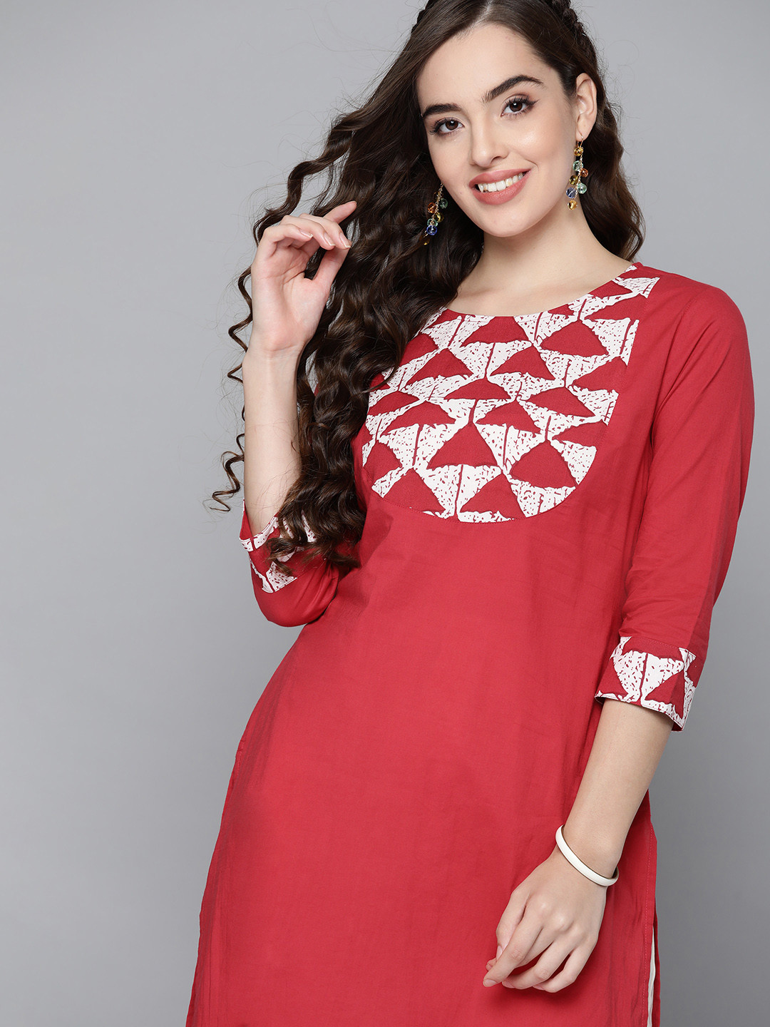 

HERE&NOW Women Red & White Pure Cotton Geometric Yoke Design Kurta