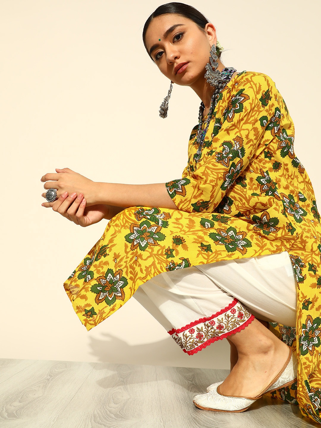 

HERE&NOW Women Yellow & Green Ethnic Motifs Printed Pure Cotton Straight Kurta