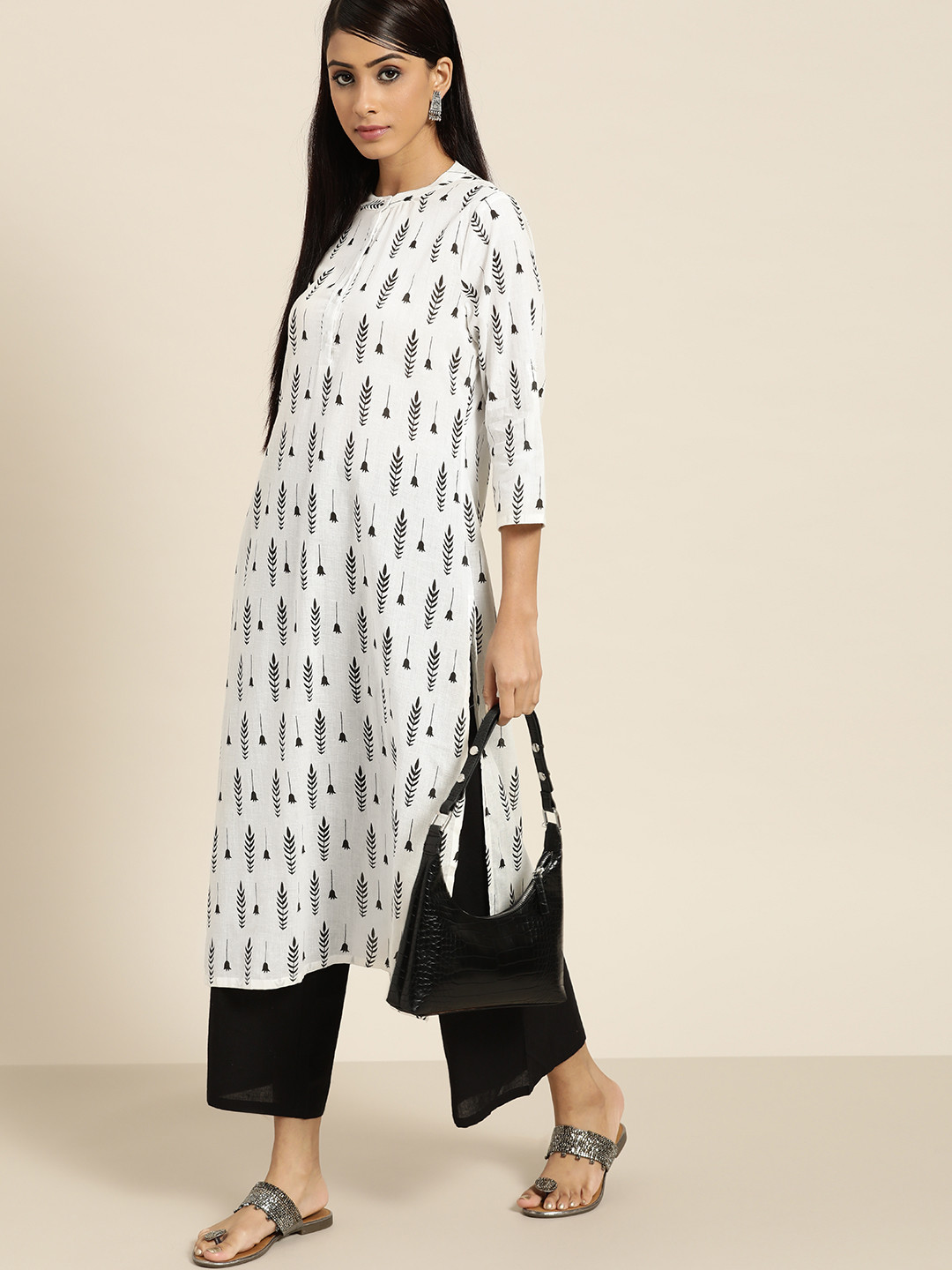 

Moda Rapido Women White & Black Ethnic Motifs Printed Cotton Kurta