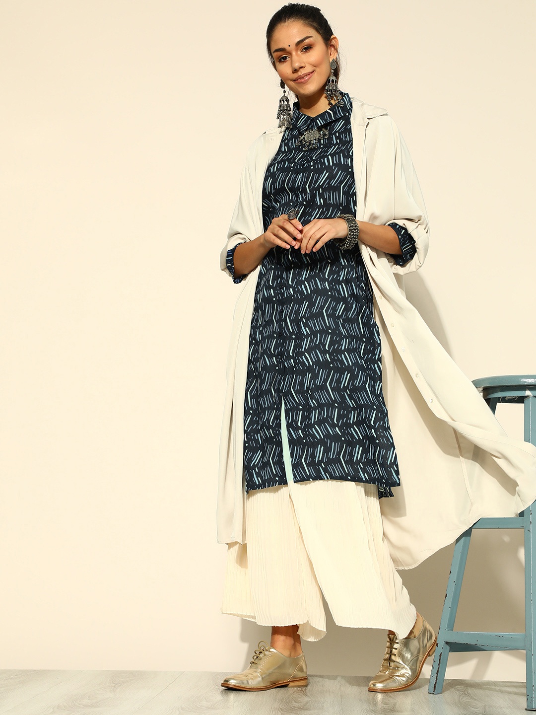 

HERE&NOW Women Navy Blue & White Pure Cotton Geometric Printed Kurta