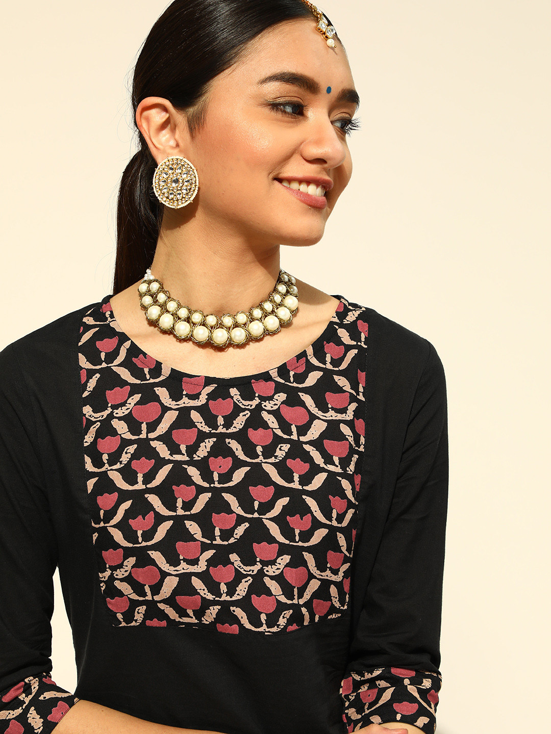 

HERE&NOW Women Black & Beige Pure Cotton Ethnic Yoke Design Kurta