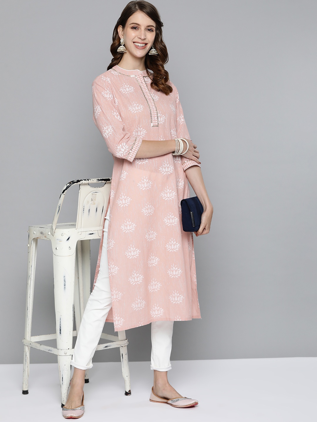 

HERE&NOW Women Pink & White Cotton Ethnic Motifs Printed Pastels Straight Kurta