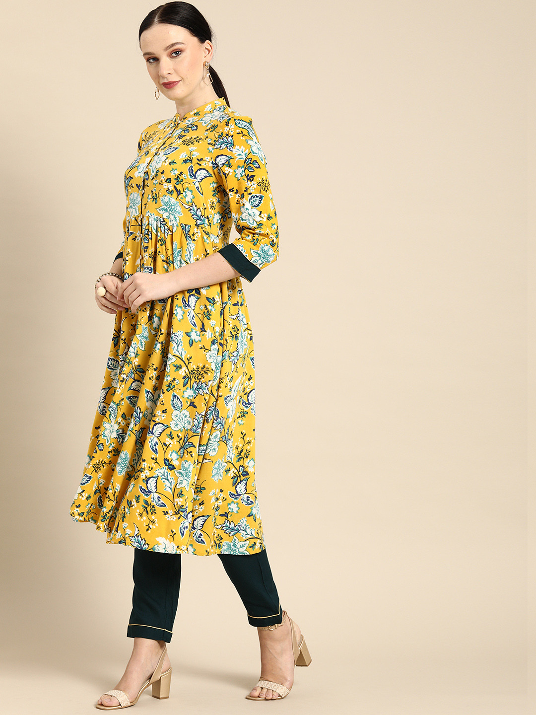 

all about you Women Yellow Floral Print Regular Kurta with Trousers