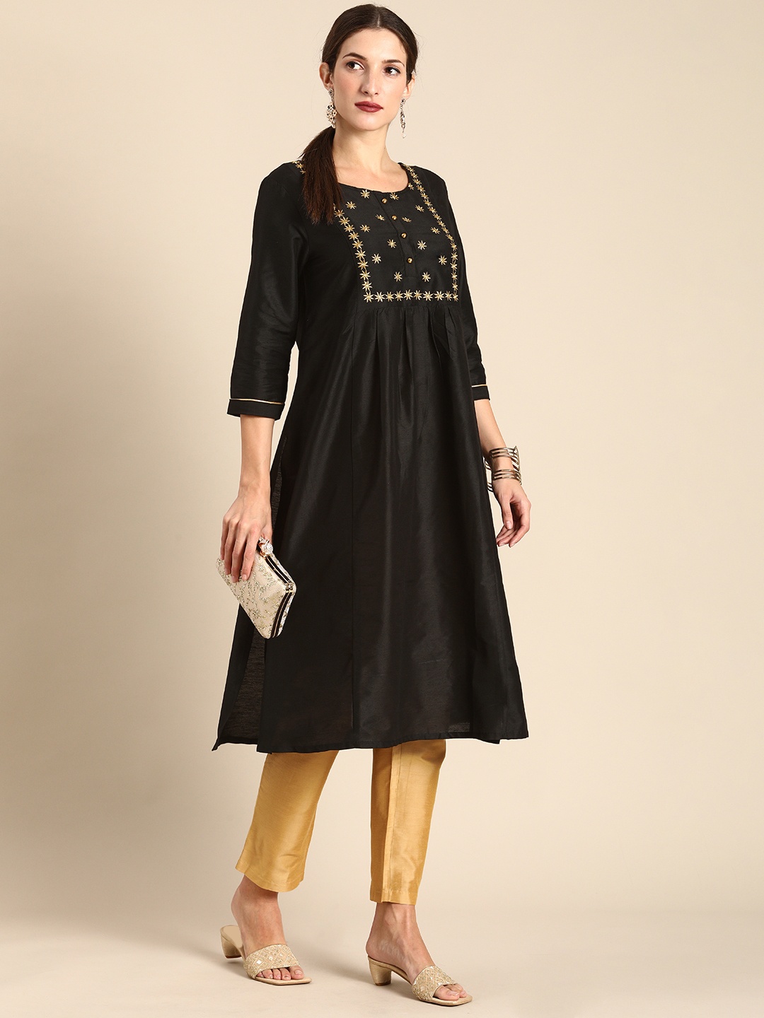 

all about you Women Black Floral Embroidered Regular Thread Work Kurta with Trousers