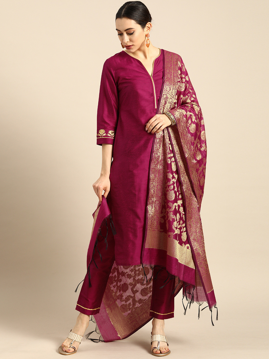 

all about you Women Magenta Floral Embroidered Regular Pure Cotton Kurta with Pyjamas & With Dupatta