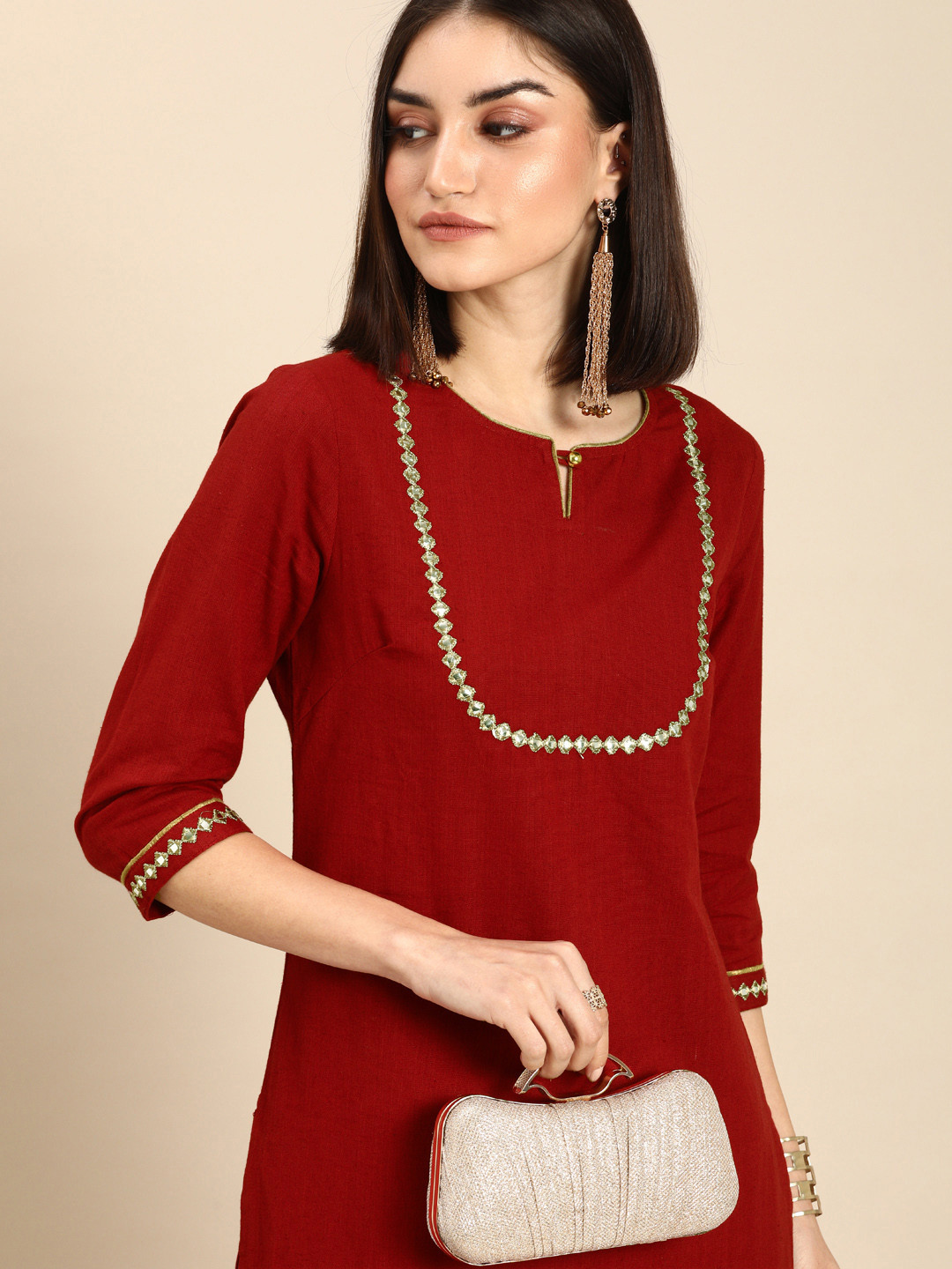 

all about you Women Red & Gold-Toned Keyhole Neck Gotta Patti Kurta