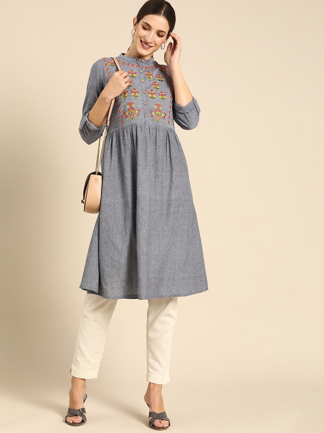 

all about you Women Grey Floral Embroidered Floral Kurta