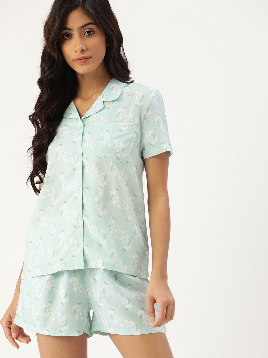

ETC Women Blue & White Floral Print Shorts Set With Patch Pocket Detail