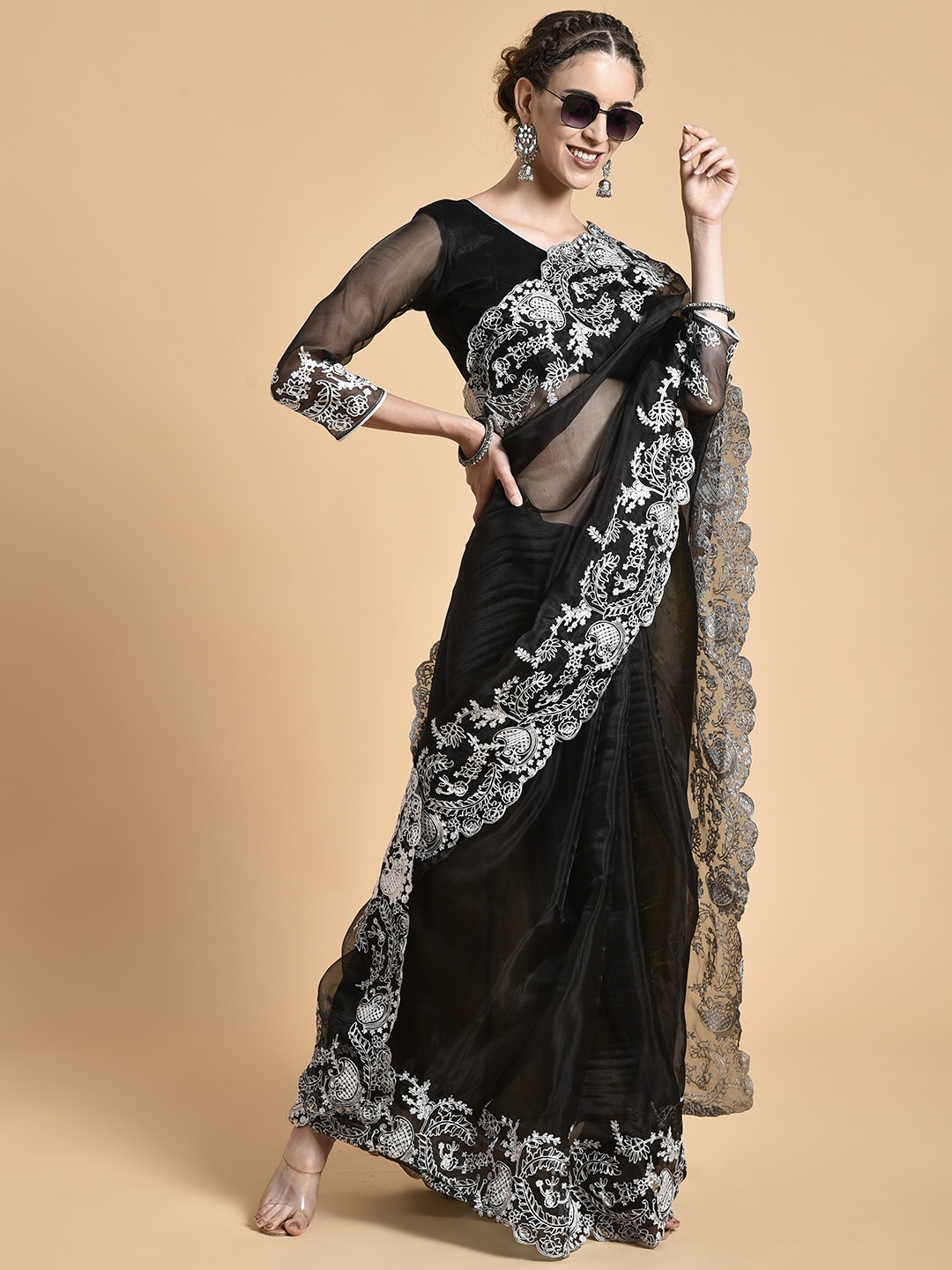 

Sangria Black & White Organza Saree With Embroidered Border