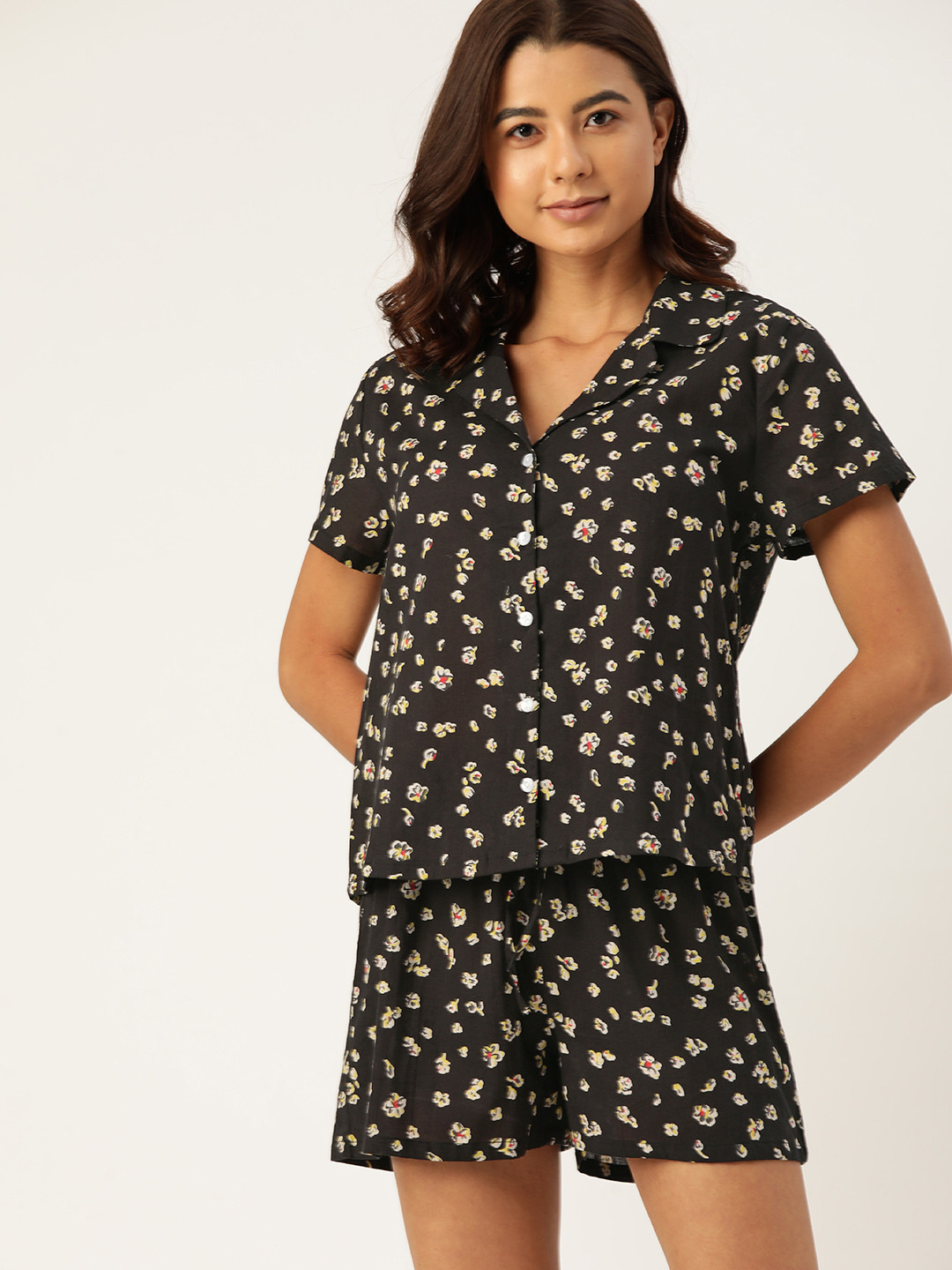 

ETC Women Black & Yellow Floral Print Pure Cotton Shorts Set