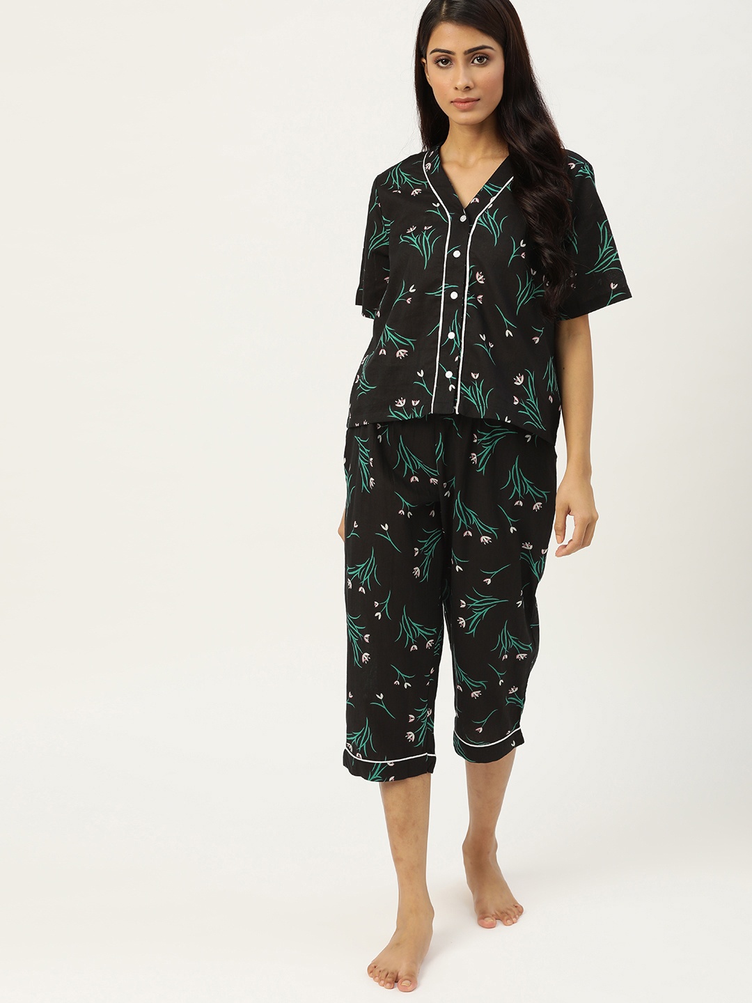 

ETC Women Black & Green Pure Cotton Floral Printed Capri Set