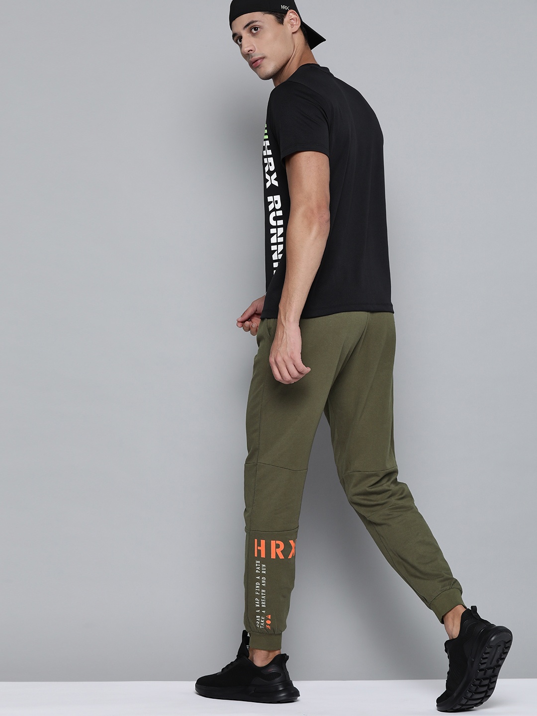 

HRX by Hrithik Roshan Men Olive Green Pure Cotton Rapid-Dry Printed Detail Running Joggers