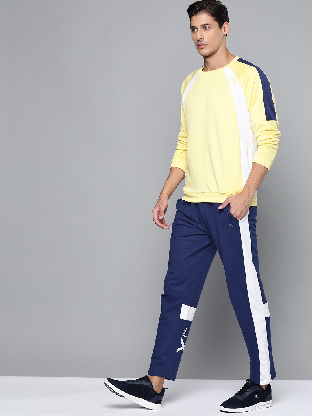 

HRX By Hrithik Roshan Men Medieval Blue Typographic Regular Fit Bio-Wash Lifestyle Joggers