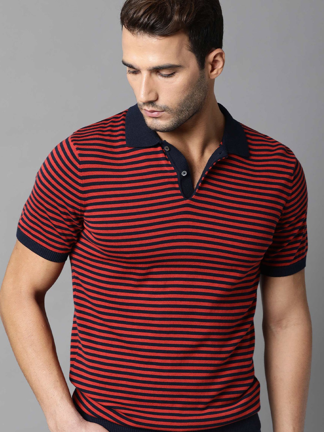

RARE RABBIT Men Rings-4 Slim Fit Solid Polo Collar T-Shirt, Red