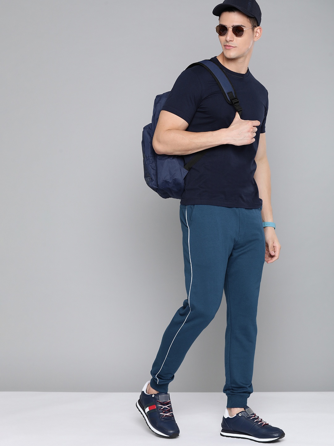 

Harvard Men Teal Blue Solid Joggers