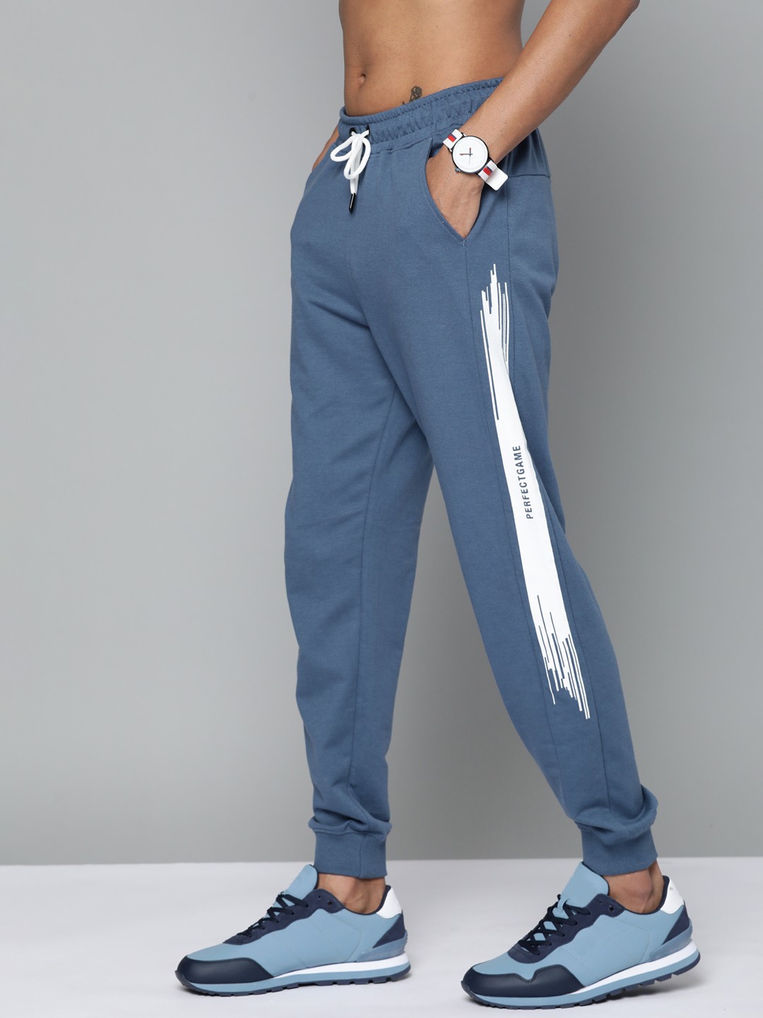

Harvard Men Blue Solid Joggers