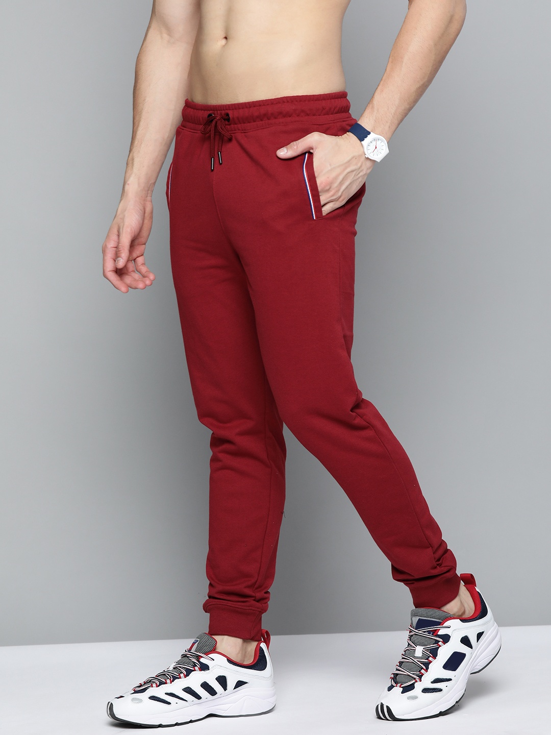

Harvard Men Maroon Solid Joggers