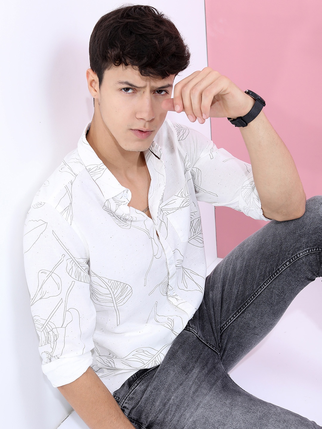 

HIGHLANDER Men White Slim Fit Tropical Casual Shirt