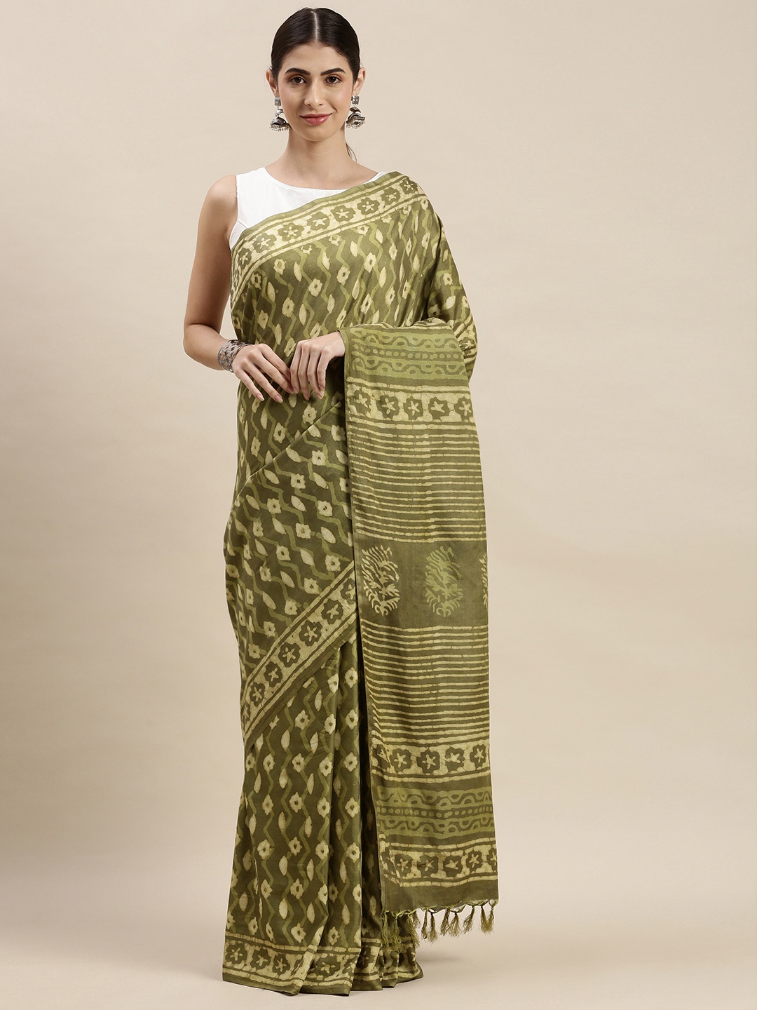 

swatika Green Handloom Dabu Blend Mysore Silk Saree