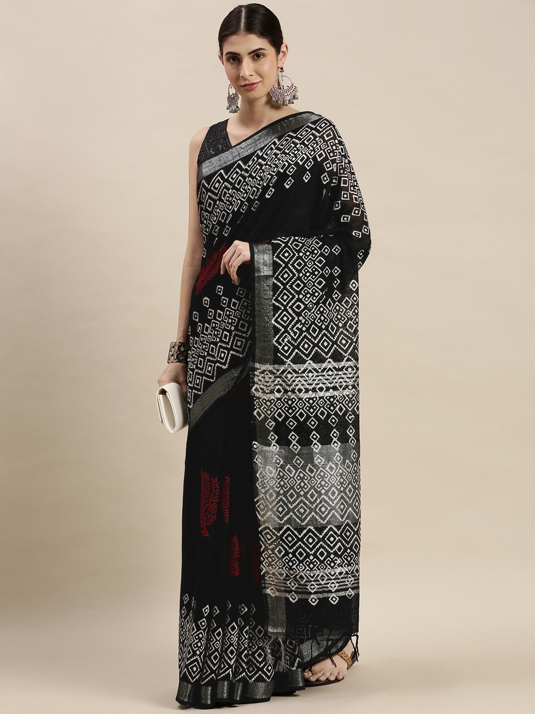 

swatika Black & White Ethnic Motifs Zari Linen Blend Handloom Block Print Saree