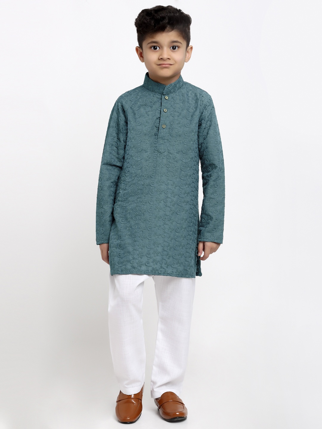 

TREEMODA Boys Grey Floral Chikankari Pure Cotton Kurta with Pyjamas