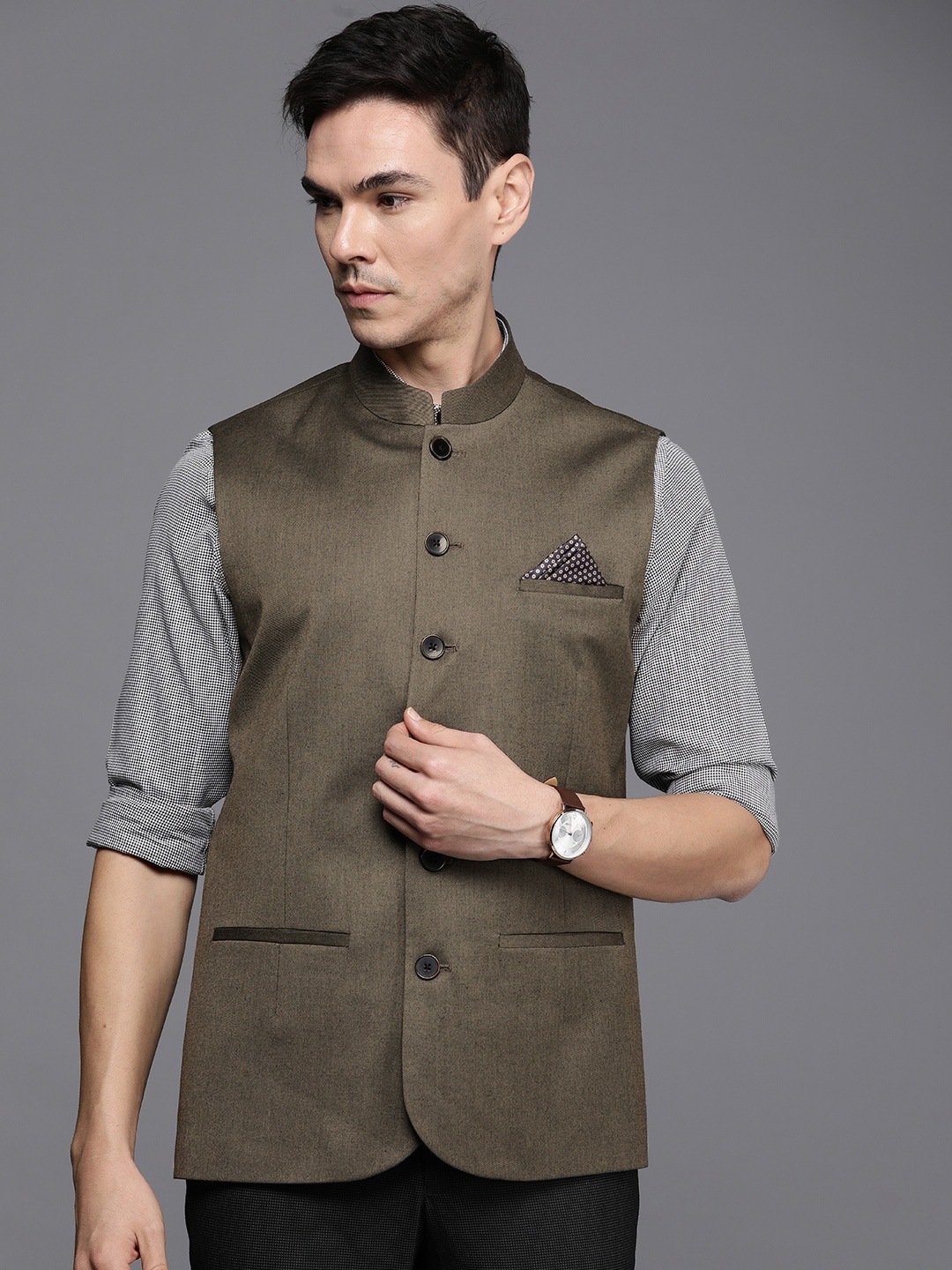 

Theme Men Brown Solid Nehru Jacket