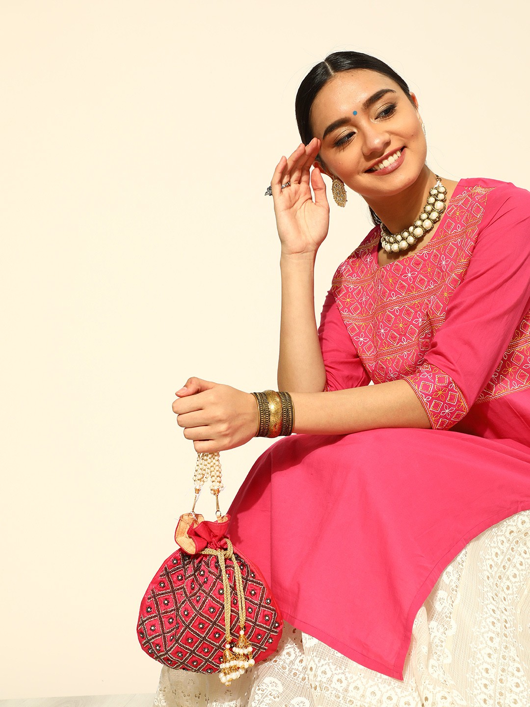 

HERE&NOW Women Pink Pure Cotton Ethnic Motifs Yoke Design Thread Work Kurta