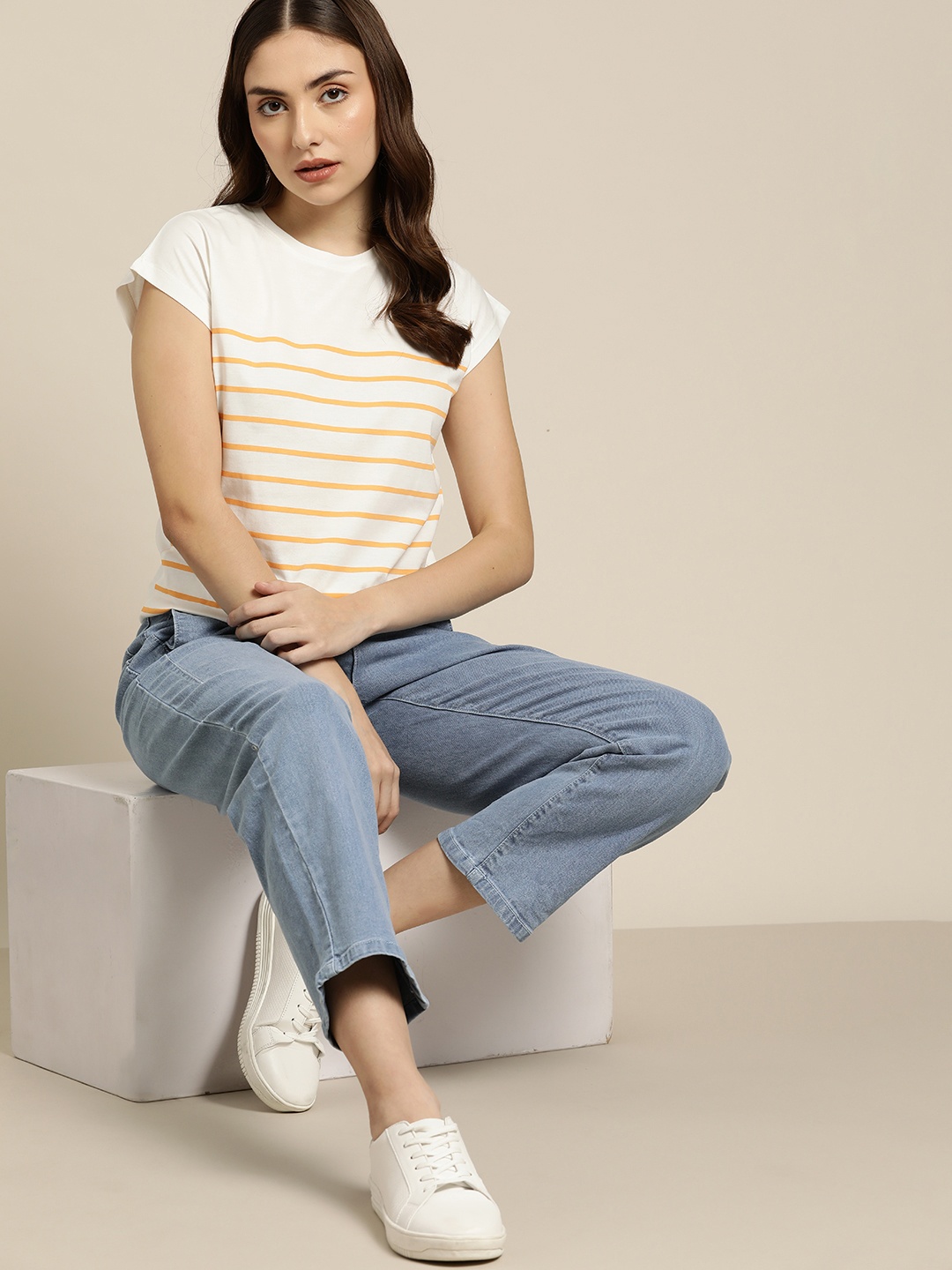 

ether Women Blue Light Fade Boyfriend Fit Jeans