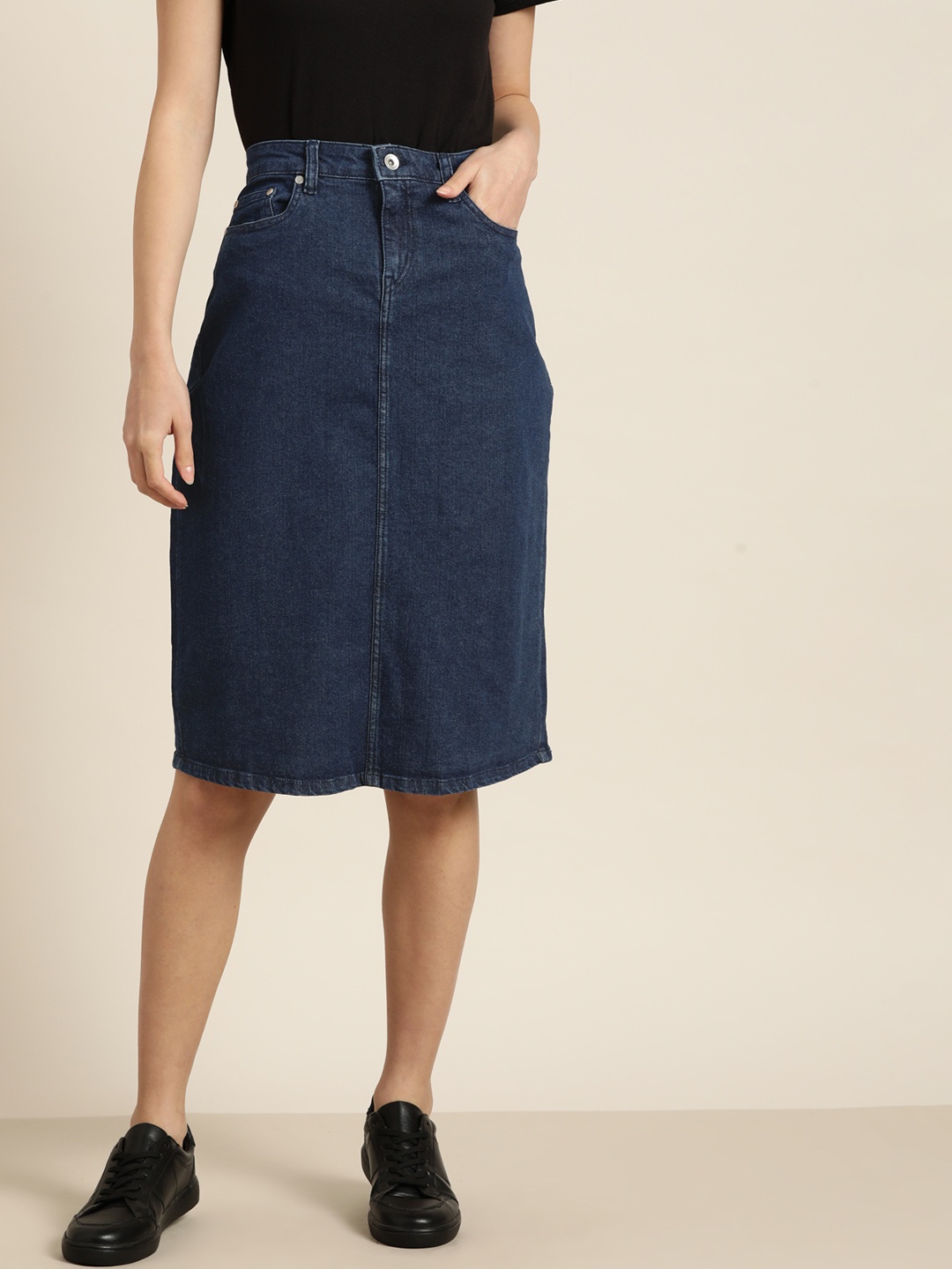 

ether Women Navy Blue Solid Denim Straight Skirt
