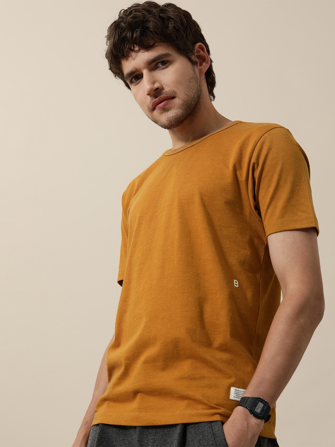 

Mr Bowerbird Men Mustard Yellow Solid Tailored Fit T-shirt