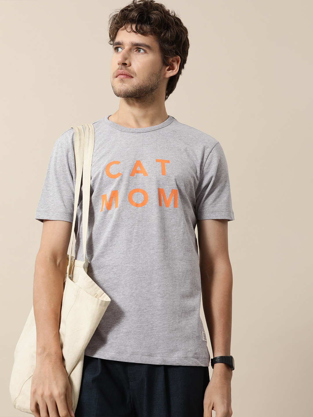 

Mr Bowerbird Men Grey Melange Tailored Fit Typography Printed T-shirt