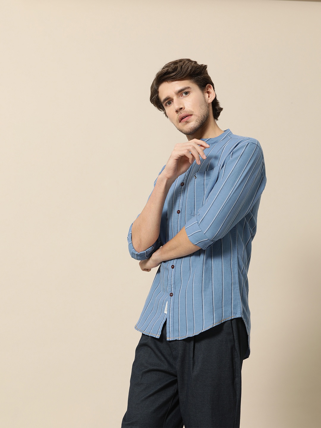 

Mr Bowerbird Men Blue & White Striped Tailored Fit Pure Cotton Casual Shirt