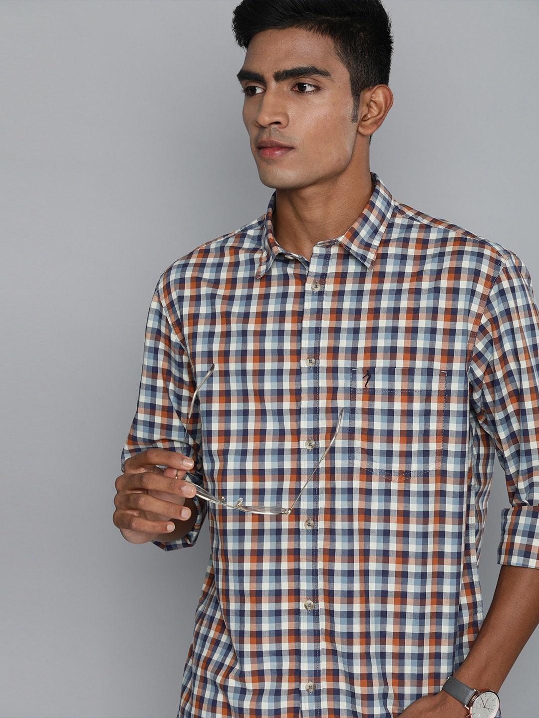 

Indian Terrain Men Blue Slim Fit Gingham Checked Casual Shirt