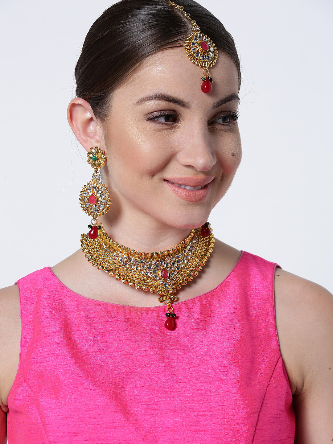 

Priyaasi Gold-Plated White & Red Kundan-Studded Beaded Handcrafted Jewelery Set