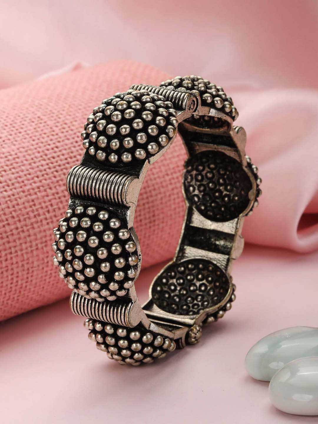 

Priyaasi Women Silver-Toned Brass Handcrafted Silver-Plated Kada Bracelet