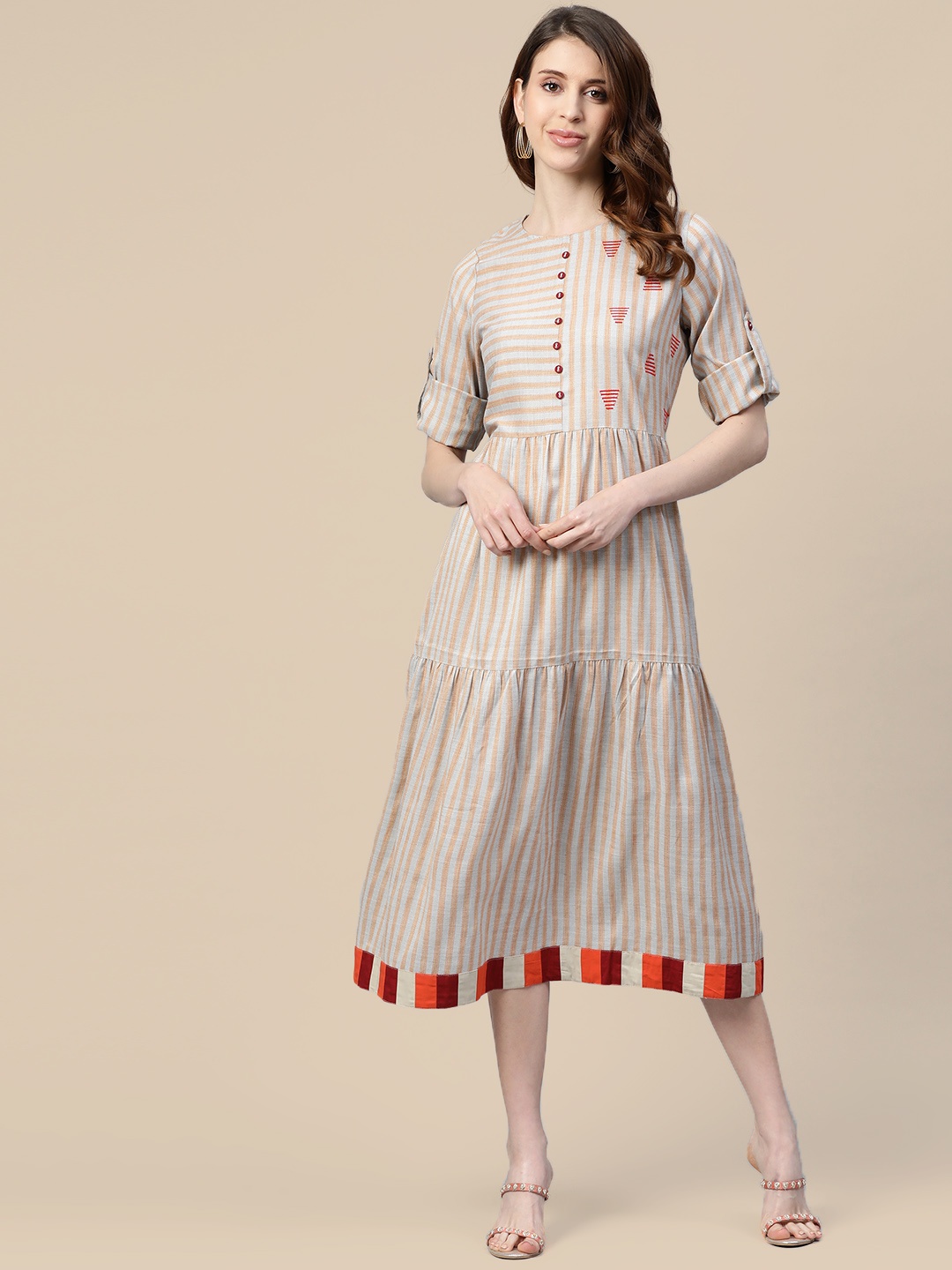 

Sangria Women Grey & Red Striped Tired Midi Dress