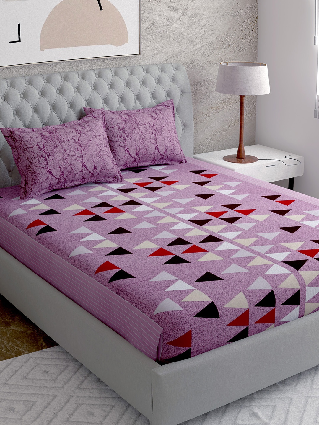 

EverHOME Purple & White Geometric 144 TC Queen Bedsheet with 2 Pillow Covers
