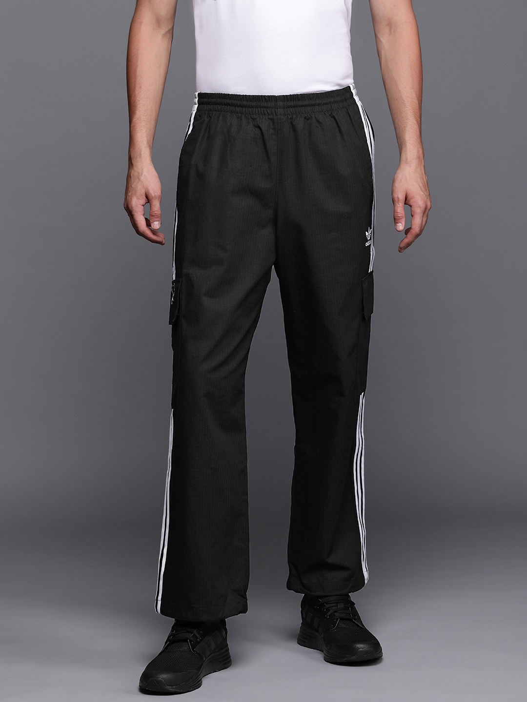 

ADIDAS Originals Men Black Adicolor Classics 3-Stripes Cargo Pants
