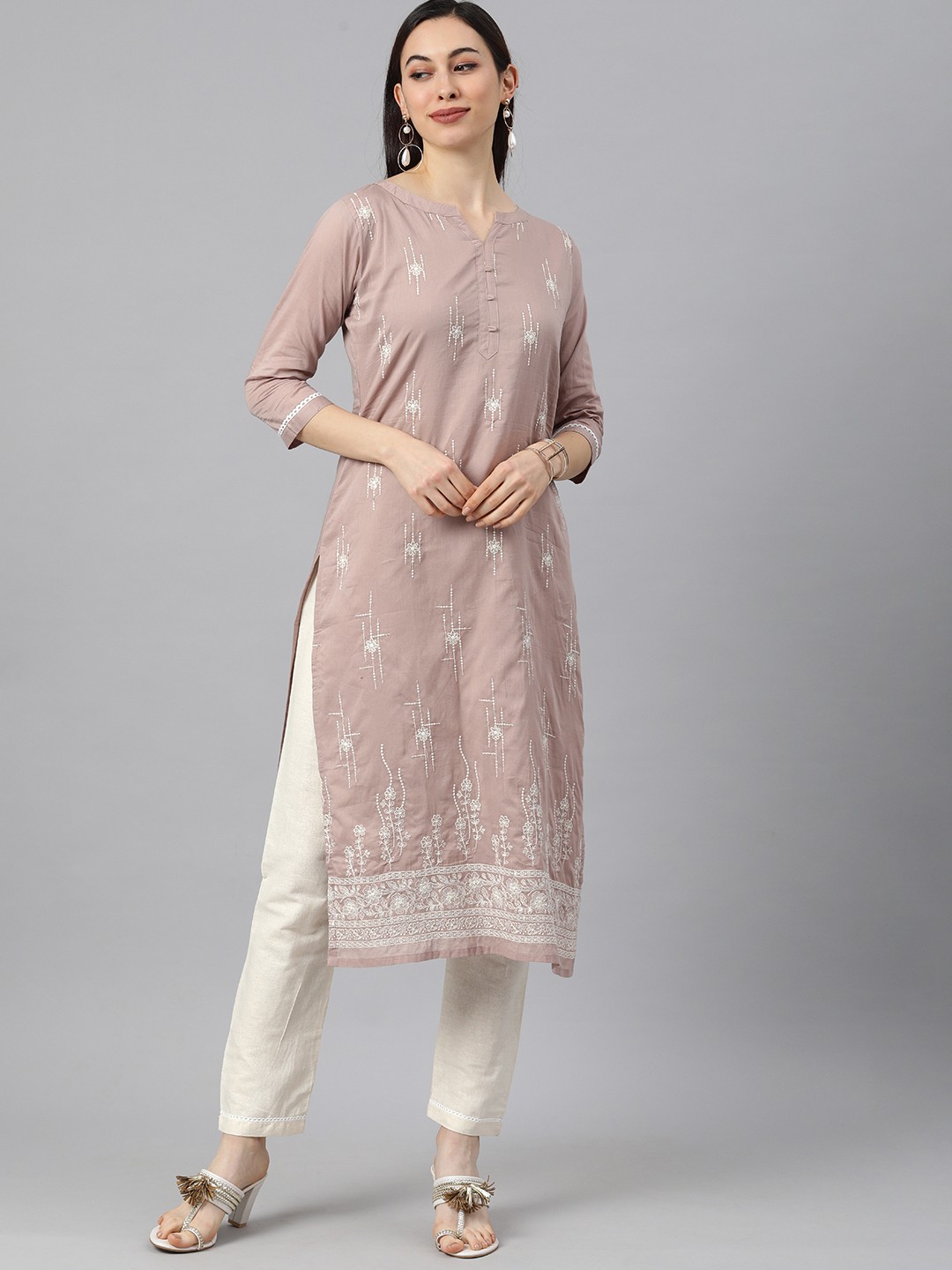 

flaher Women Peach-Coloured Embroidered Thread Work Pure Cotton Kurta with Trousers