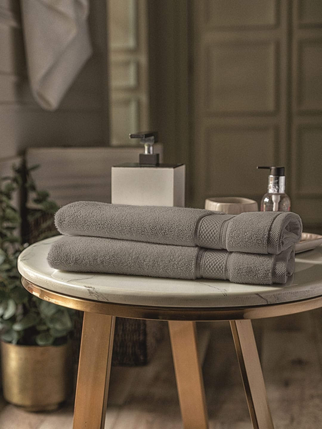 

DDecor Set Of 2 Grey Solid 650 GSM Cotton Hand Towels
