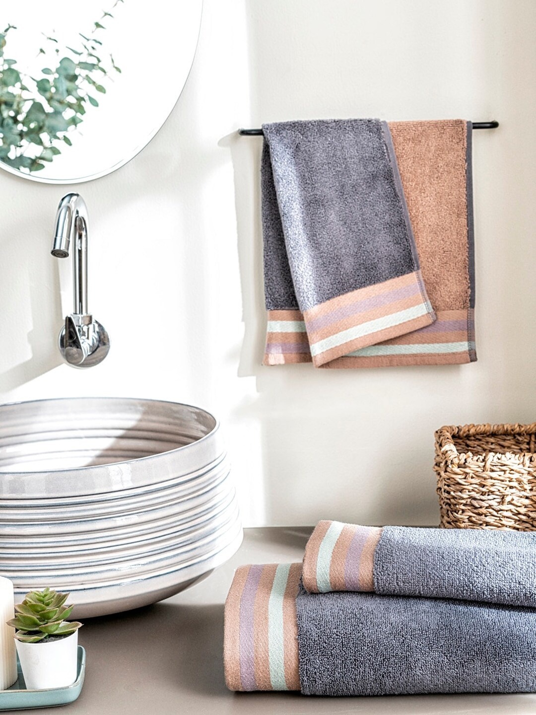 

DDecor Set Of 2 Solid Cotton 500 GSM Hand Towels, Charcoal
