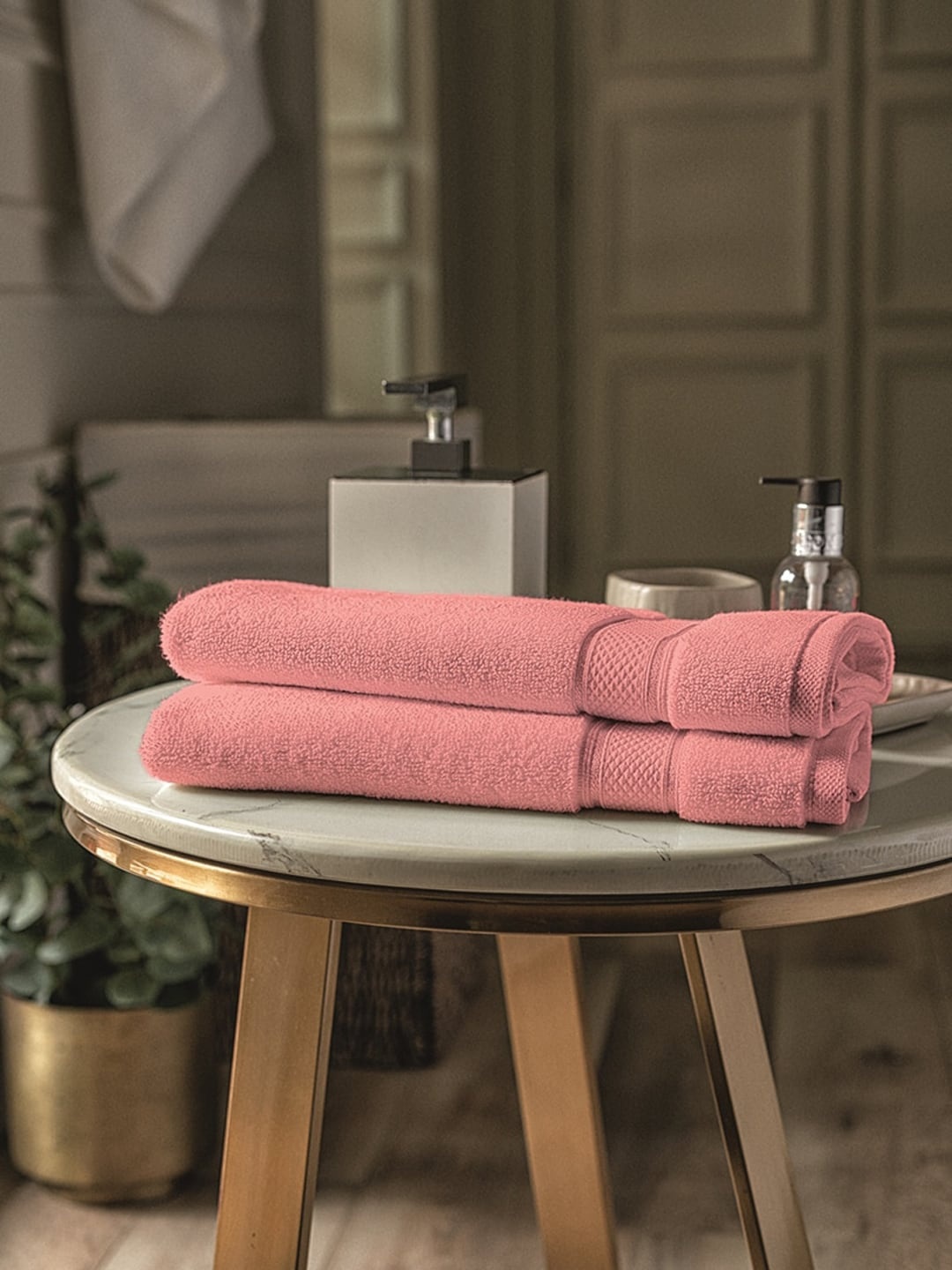 

DDecor Set Of 2 Coral-Coloured Solid 650 GSM Cotton Face Towels