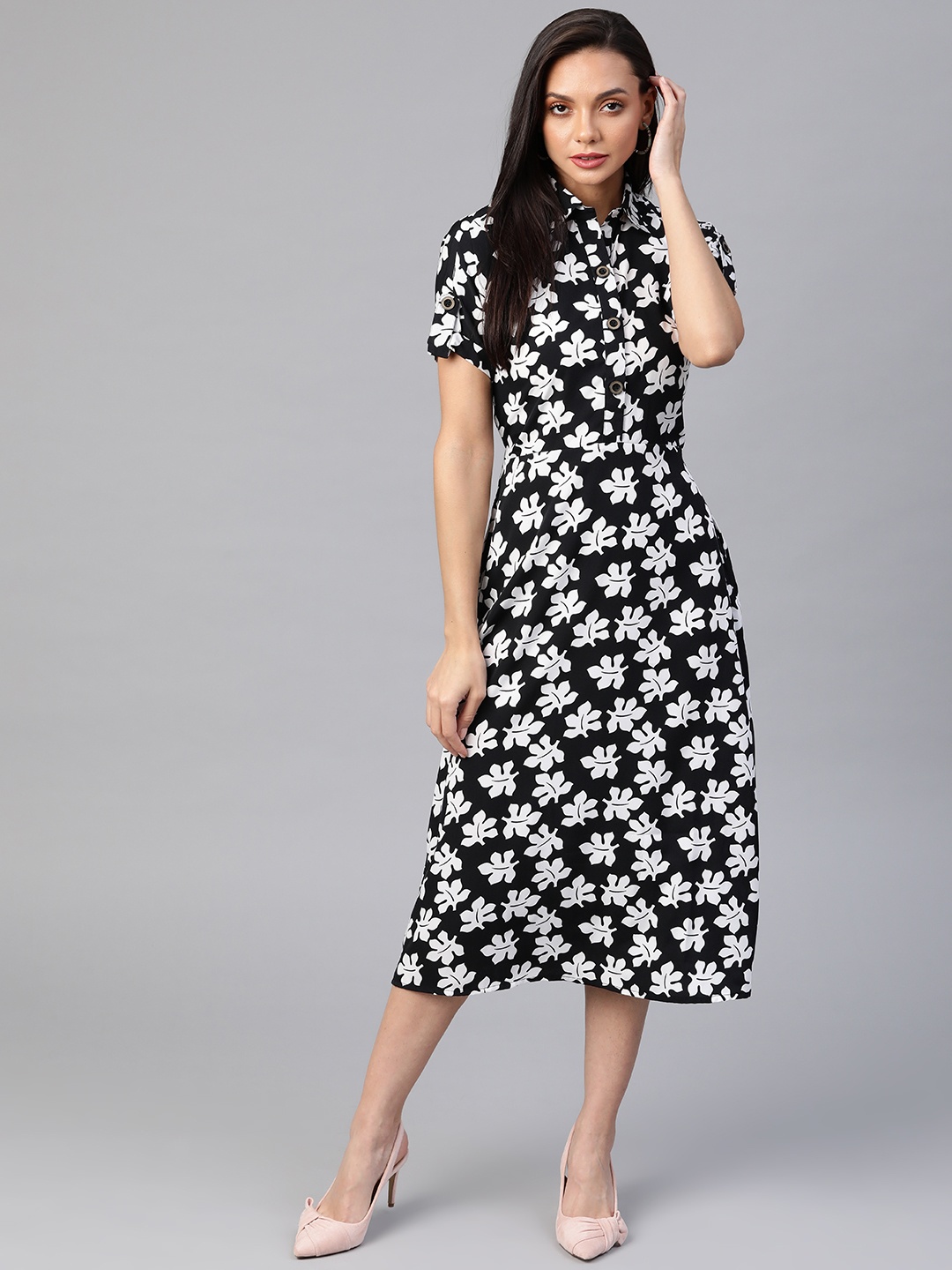 

Cottinfab Black & White Floral Crepe A-Line Midi Dress