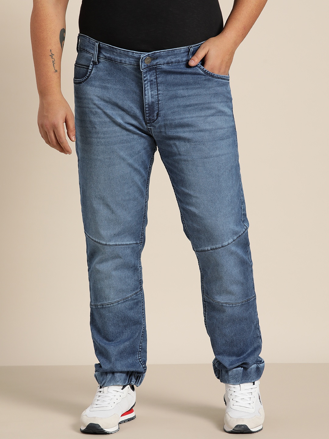 

Sztori Men Plus Size Blue Slim Tapered Fit Light Fade Stretchable Jogger Jeans
