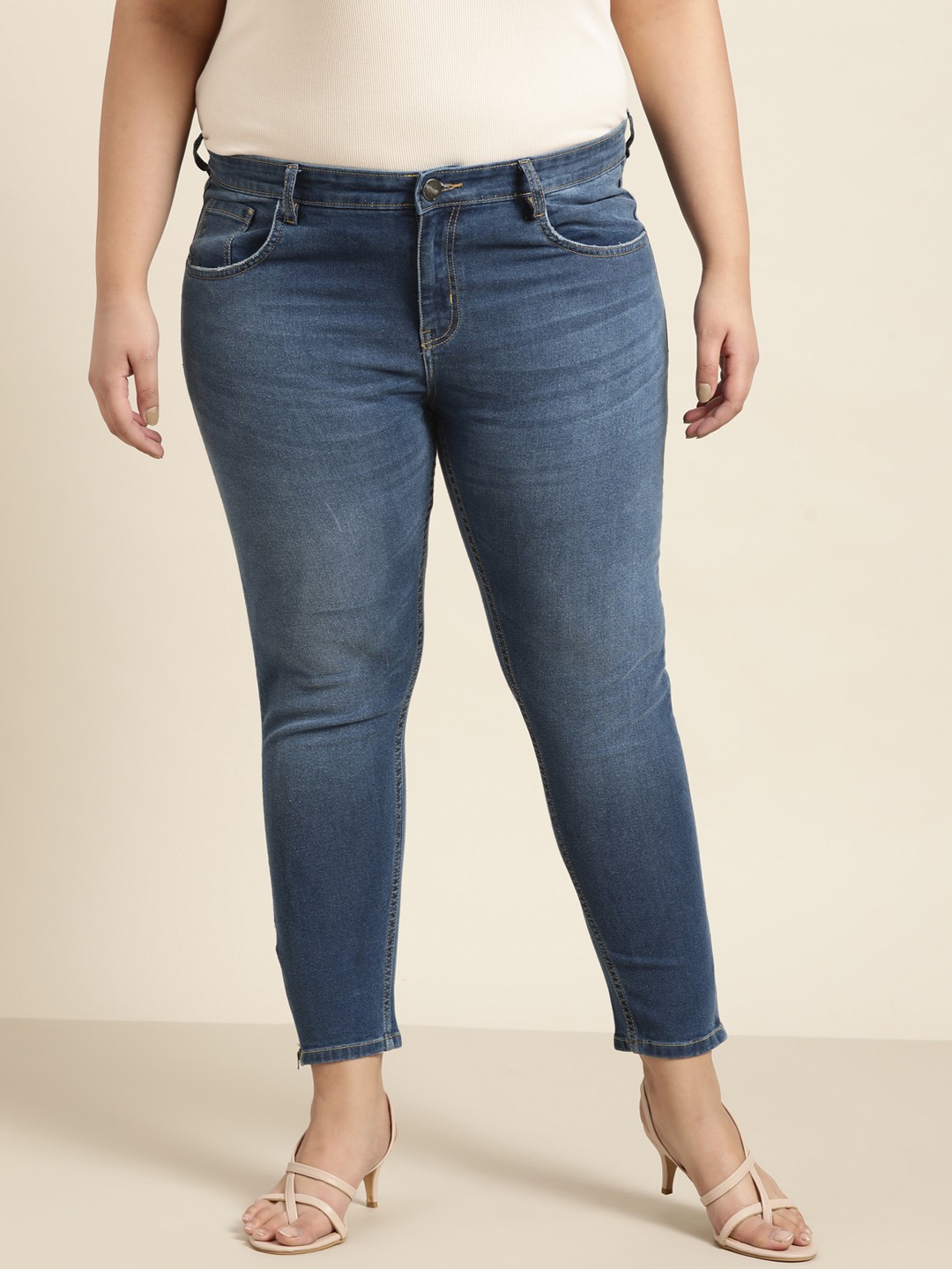 

Sztori Women Plus Size Blue Skinny Fit Light Fade Stretchable Jeans