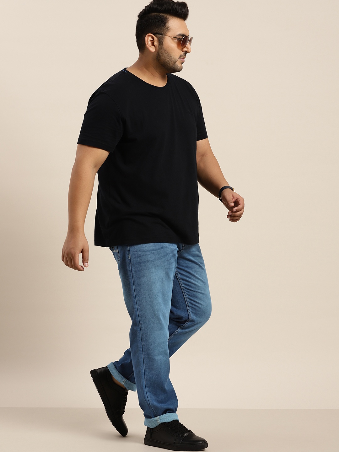 

Sztori Plus Size Men Navy Blue Slim Tapered Fit Light Fade Stretchable Jeans