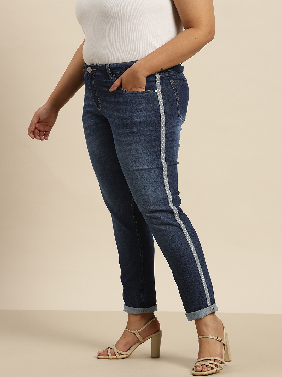 

Sztori Women Plus Size Blue Skinny Fit Light Fade Stretchable Jeans
