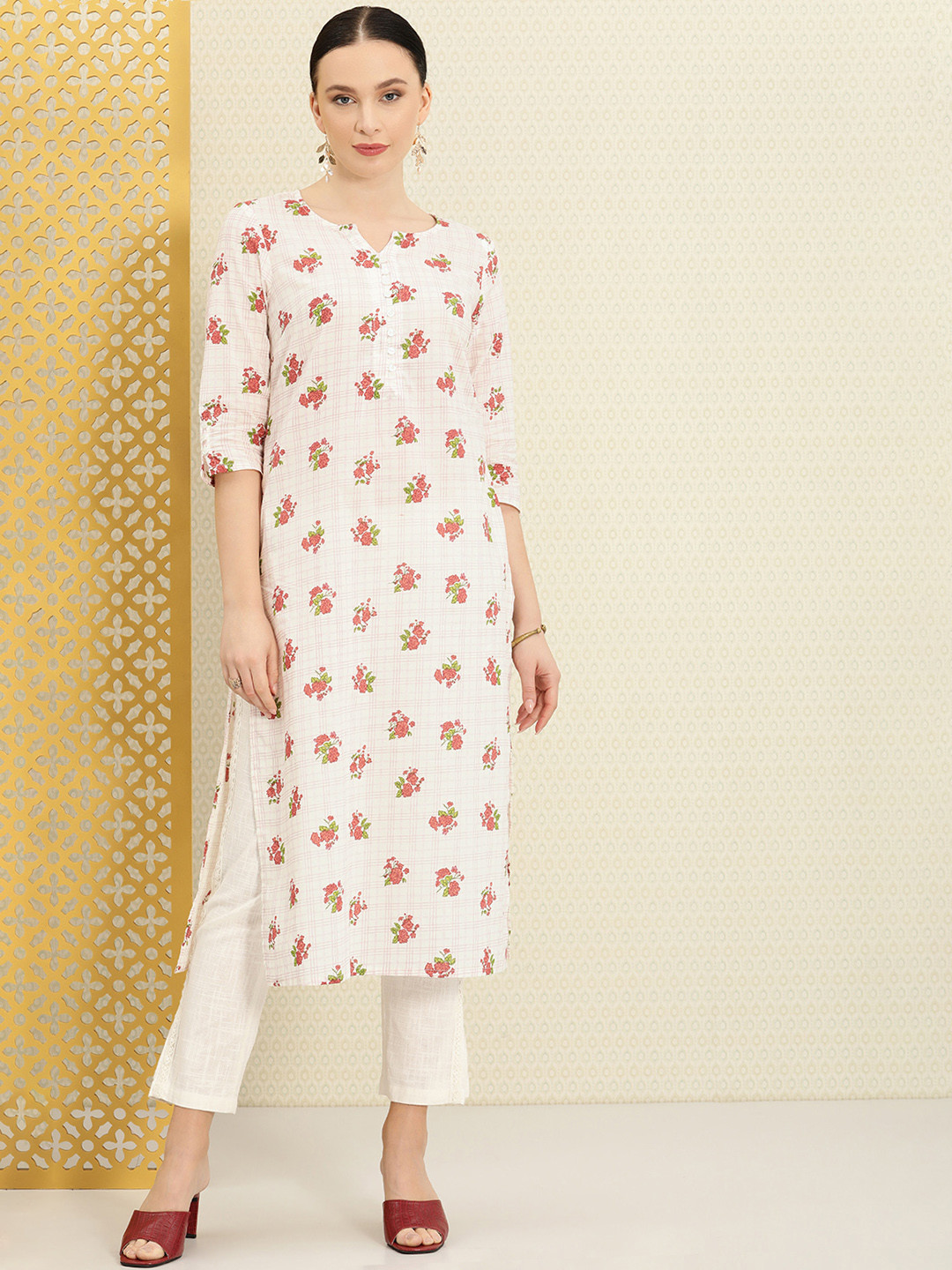 

House of Pataudi Off-White & Pink Floral Printed Pure Cotton Kurta