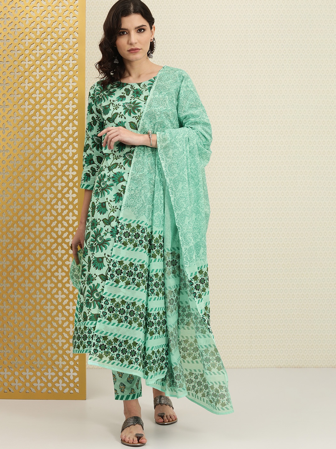

House of Pataudi Women Green Floral Printed Pure Cotton Kurta Set